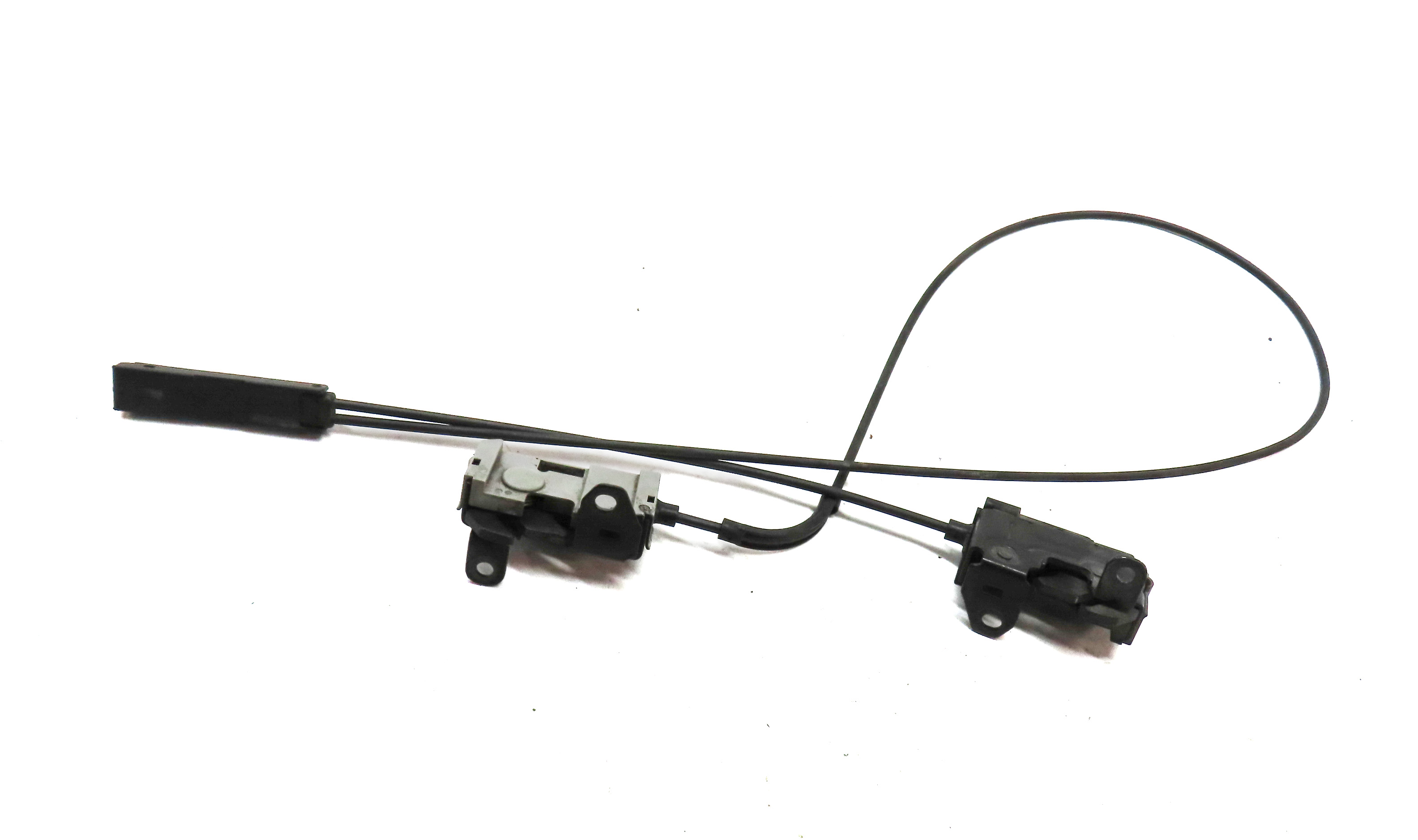 2016 MERCEDES E350 (W212) FRONT LEFT & RIGHT HOOD BONNET LID LATCH SET/2 — exact item pictured